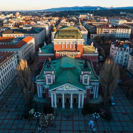 Lily's 4 By Bulgarentals - *