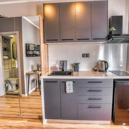 Lily's 4 By Bulgarentals - *