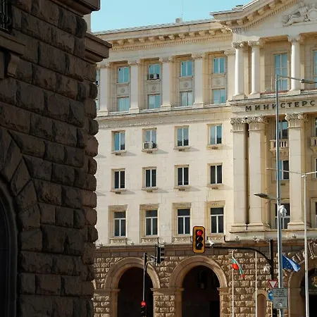 Lily's 4 By Bulgarentals - *